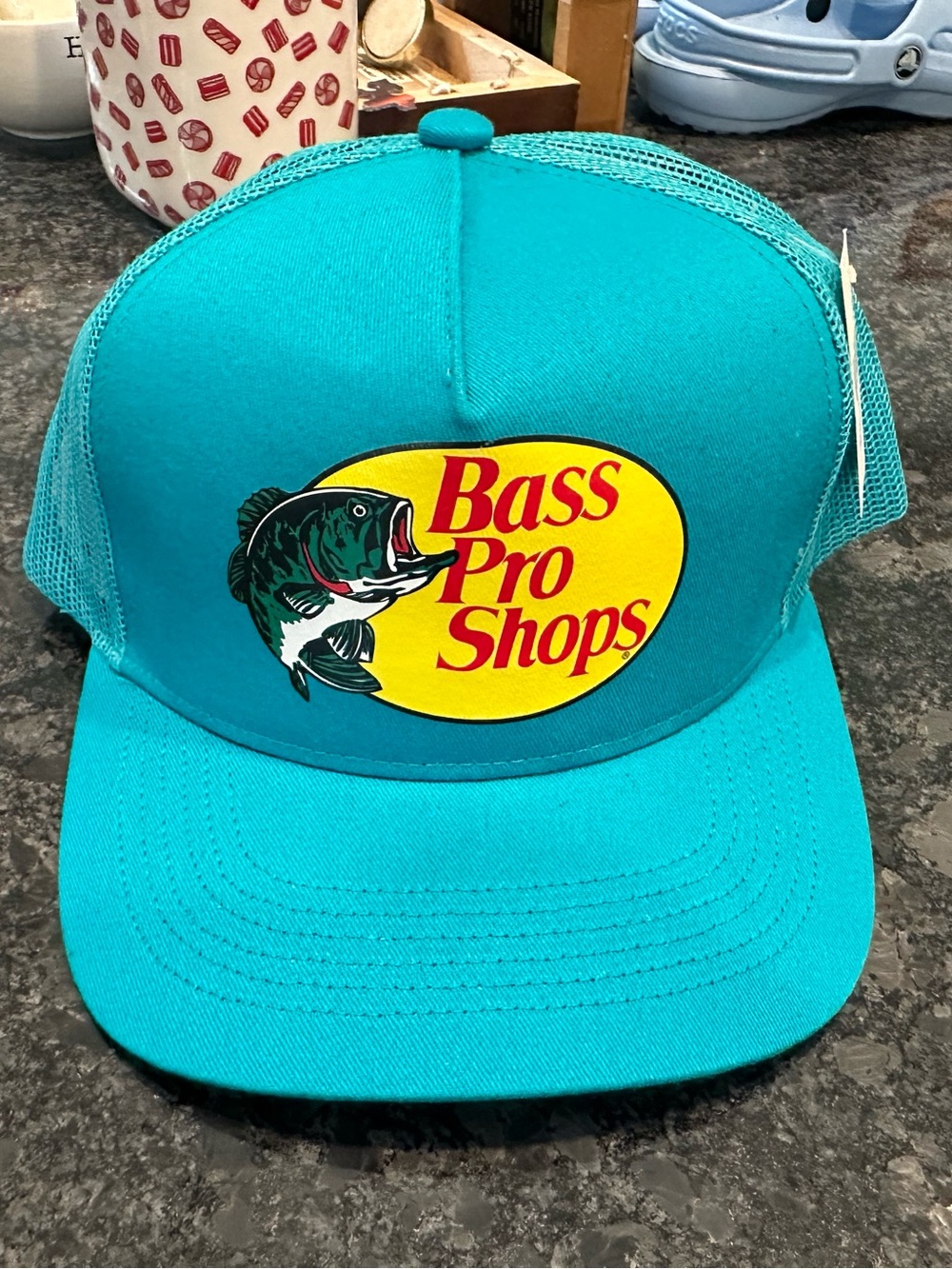 NWT Bass Pro Shop trucker hat